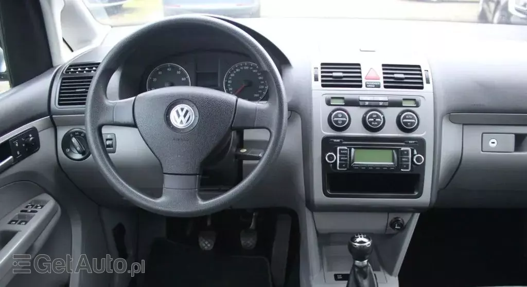 VOLKSWAGEN Touran 