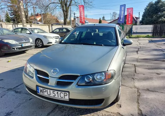 NISSAN Almera II 1.5 Base