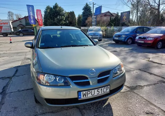 NISSAN Almera II 1.5 Base