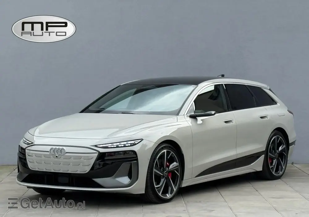 AUDI A6 Avant e-tron 