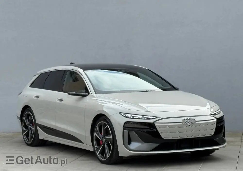 AUDI A6 Avant e-tron 