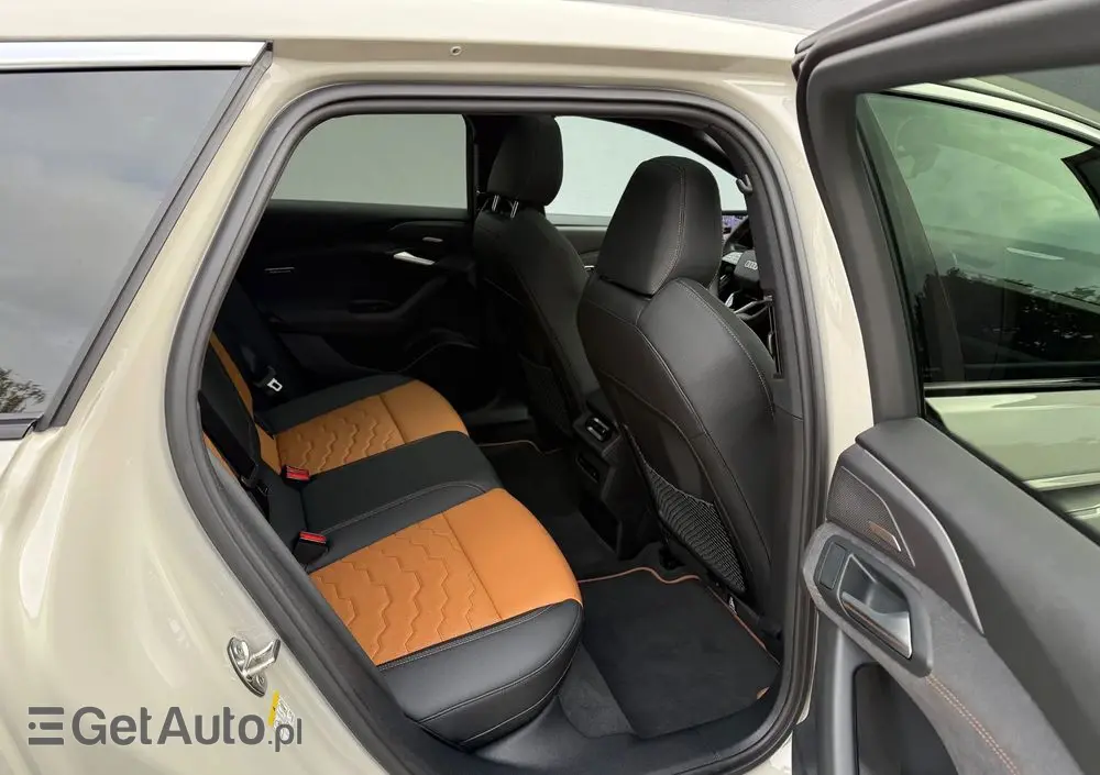 AUDI A6 Avant e-tron 