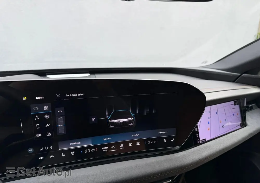 AUDI A6 Avant e-tron 