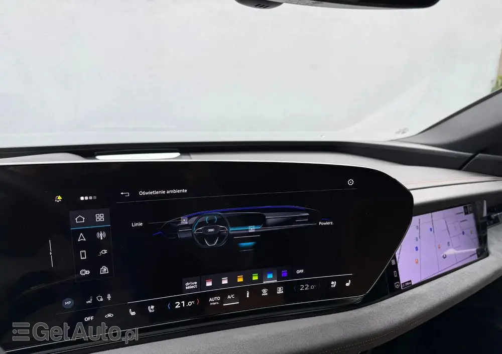 AUDI A6 Avant e-tron 