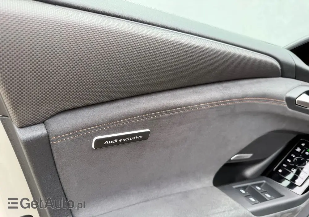 AUDI A6 Avant e-tron 