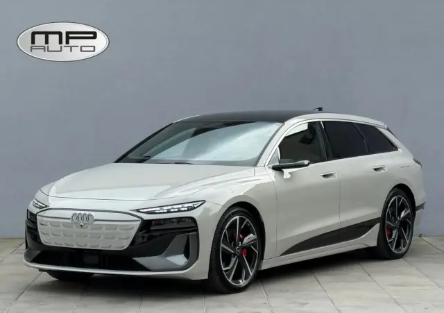 AUDI A6 Avant e-tron 