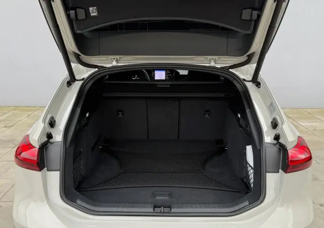 AUDI A6 Avant e-tron 