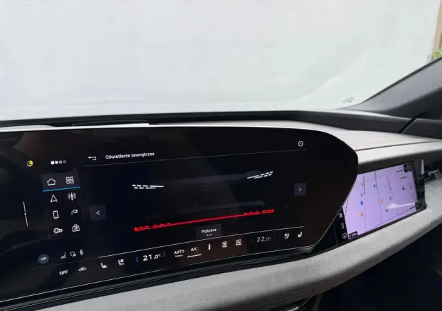 AUDI A6 Avant e-tron 