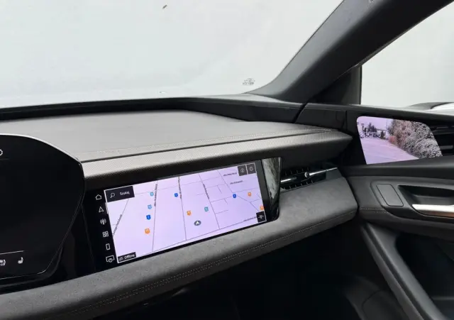 AUDI A6 Avant e-tron 