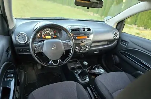 MITSUBISHI Space Star 