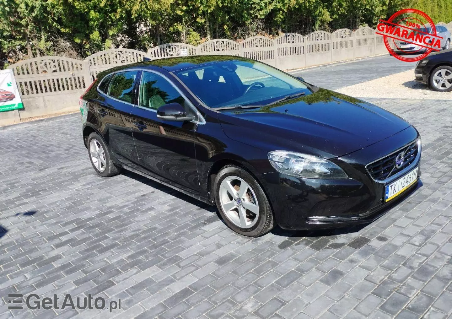VOLVO V40 
