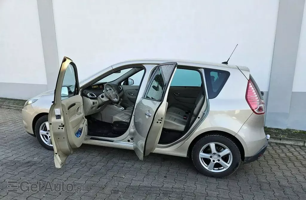 RENAULT Scenic 