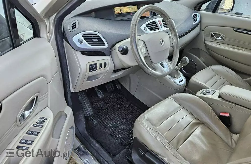 RENAULT Scenic 