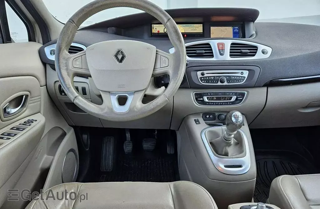 RENAULT Scenic 