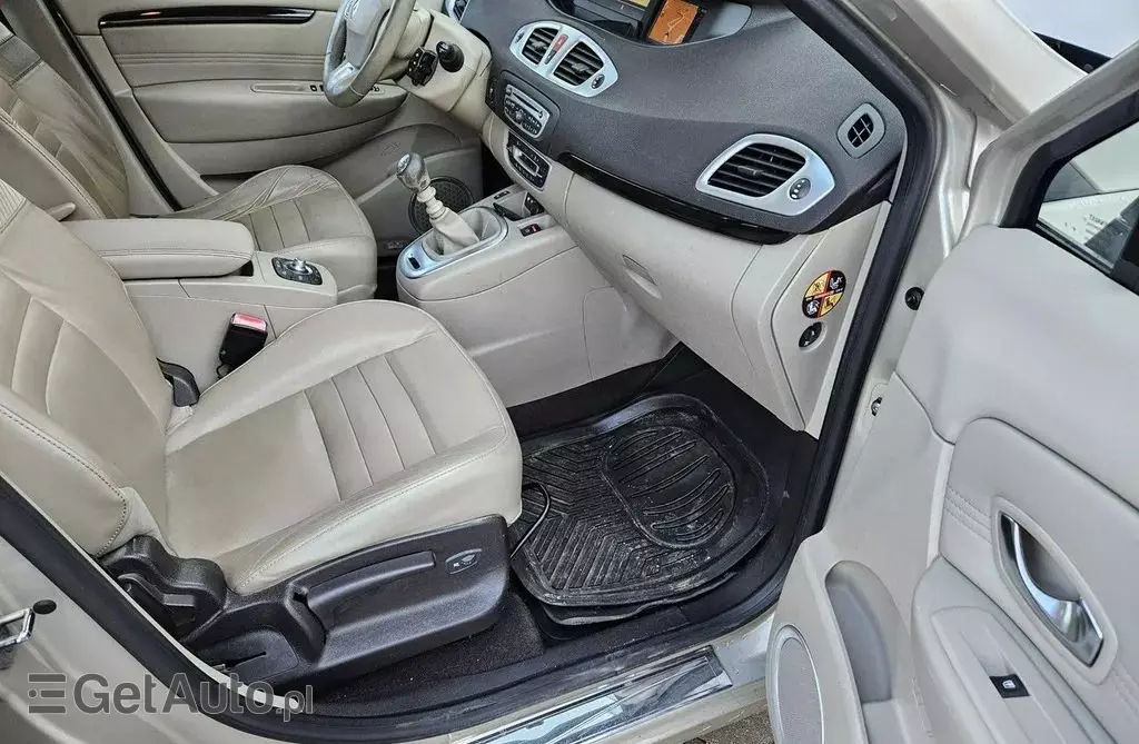 RENAULT Scenic 