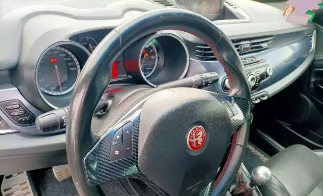 ALFA ROMEO Giulietta 