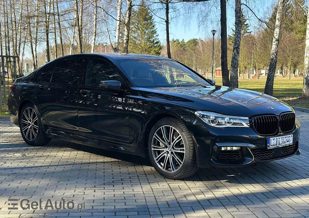 BMW Seria 7 750i xDrive