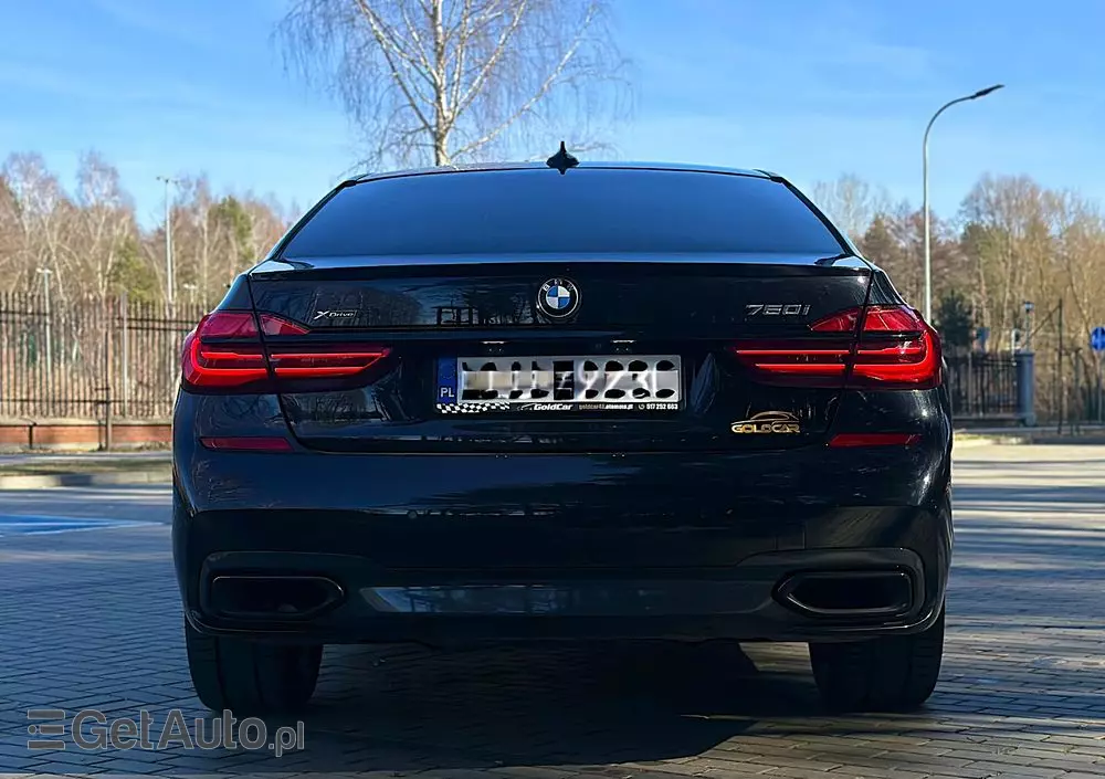 BMW Seria 7 750i xDrive