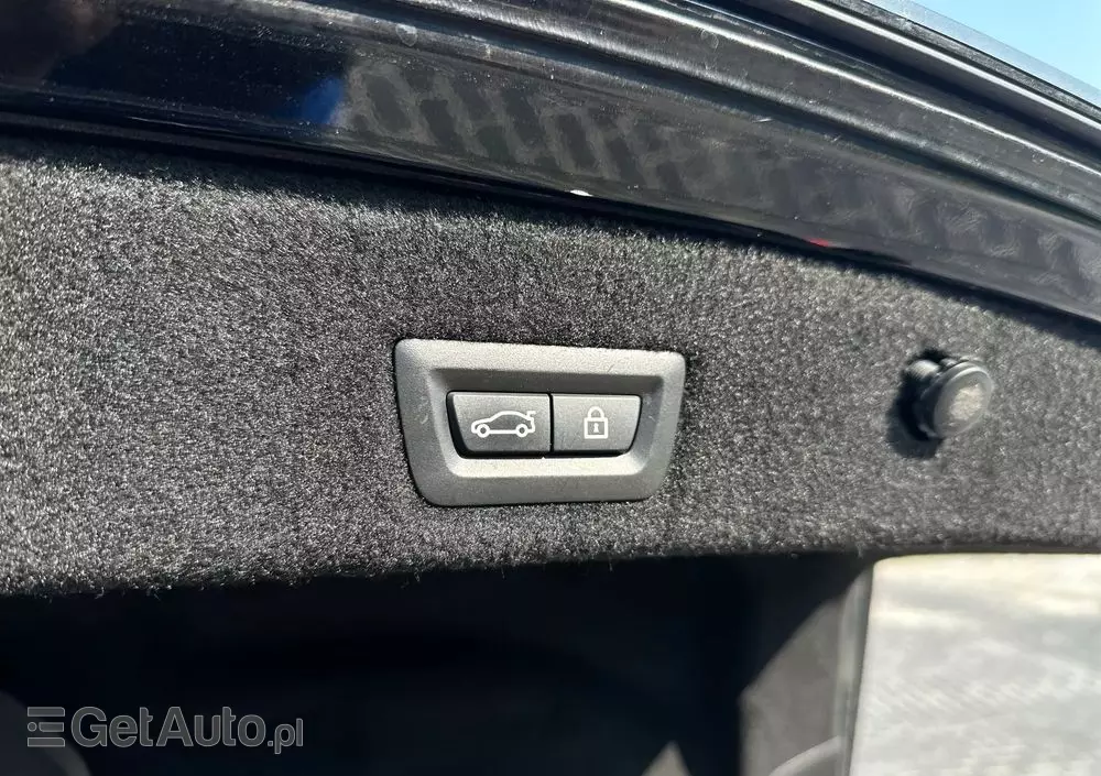 BMW Seria 7 750i xDrive