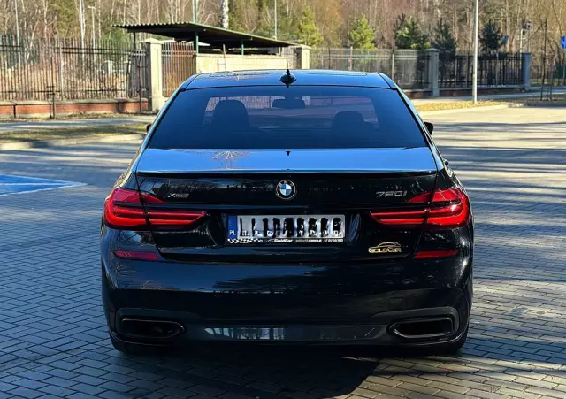 BMW Seria 7 750i xDrive