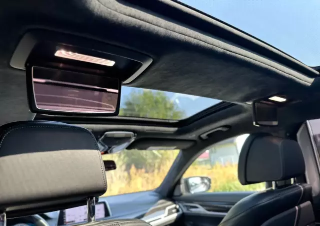 BMW Seria 7 750i xDrive