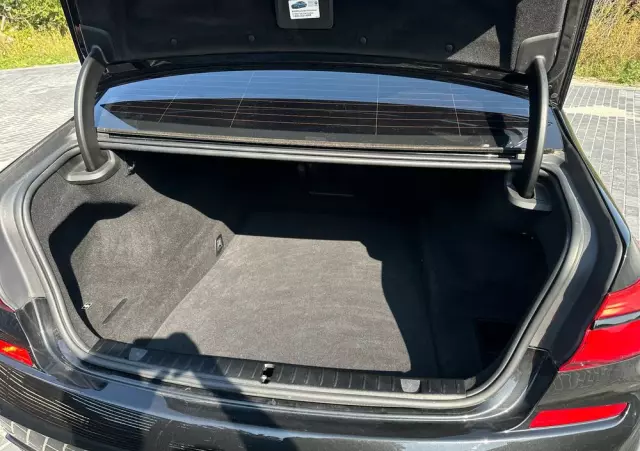 BMW Seria 7 750i xDrive