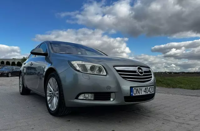 OPEL Insignia 
