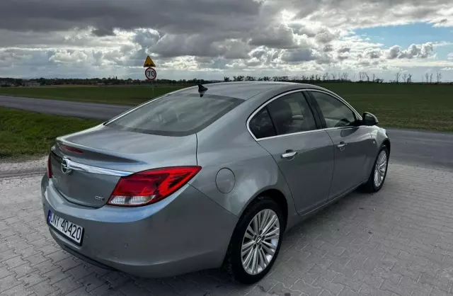 OPEL Insignia 