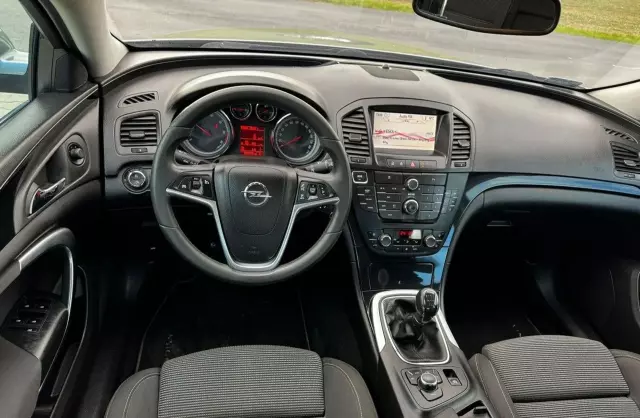 OPEL Insignia 
