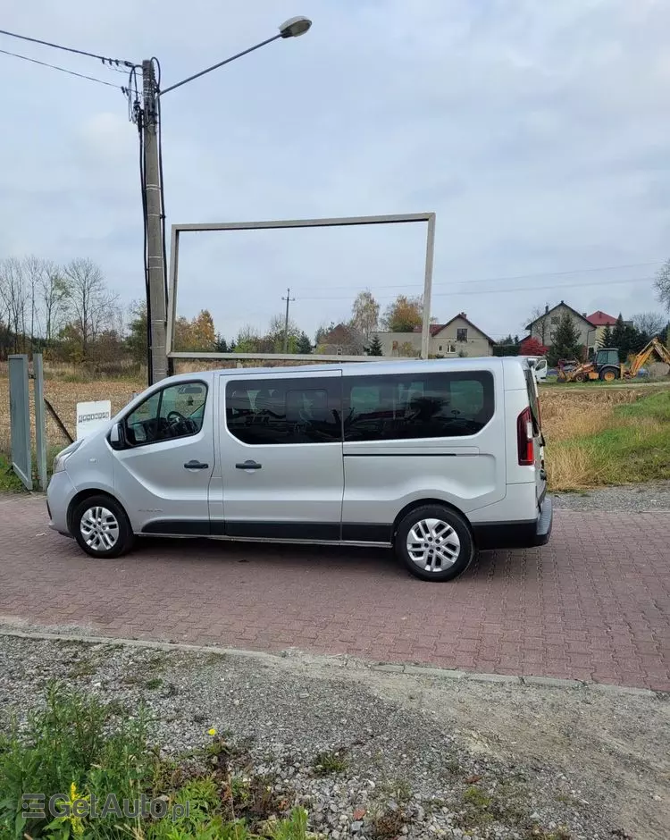 RENAULT Trafic ENERGY dCi 125 Grand Spaceclass