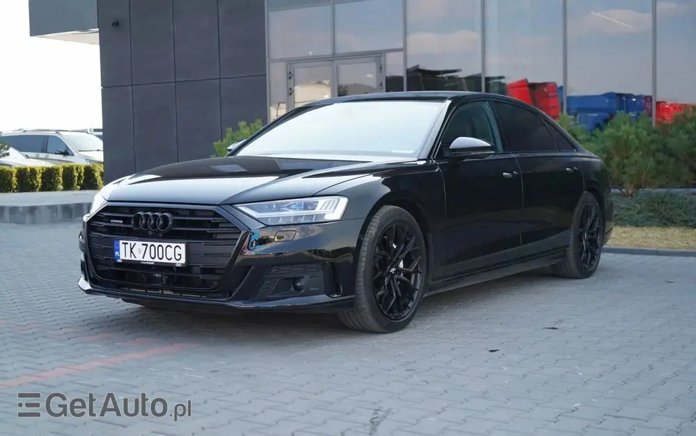 AUDI A8 