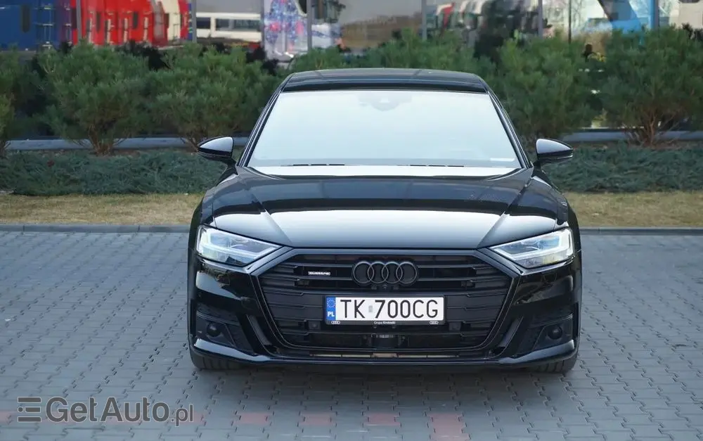 AUDI A8 