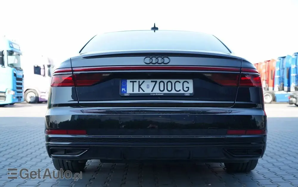 AUDI A8 