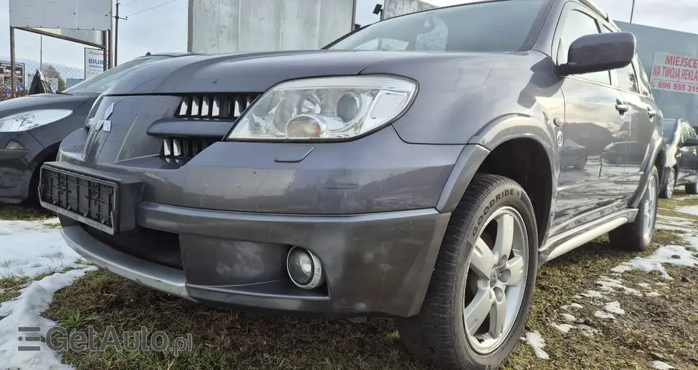 MITSUBISHI Outlander 2.4 4WD Intense