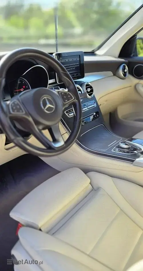 MERCEDES-BENZ GLC 