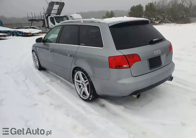 AUDI A4 Avant 2.0 T FSI quattro