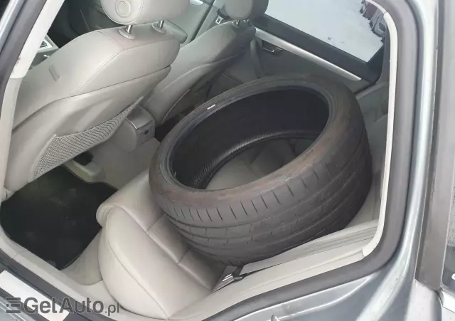 AUDI A4 Avant 2.0 T FSI quattro