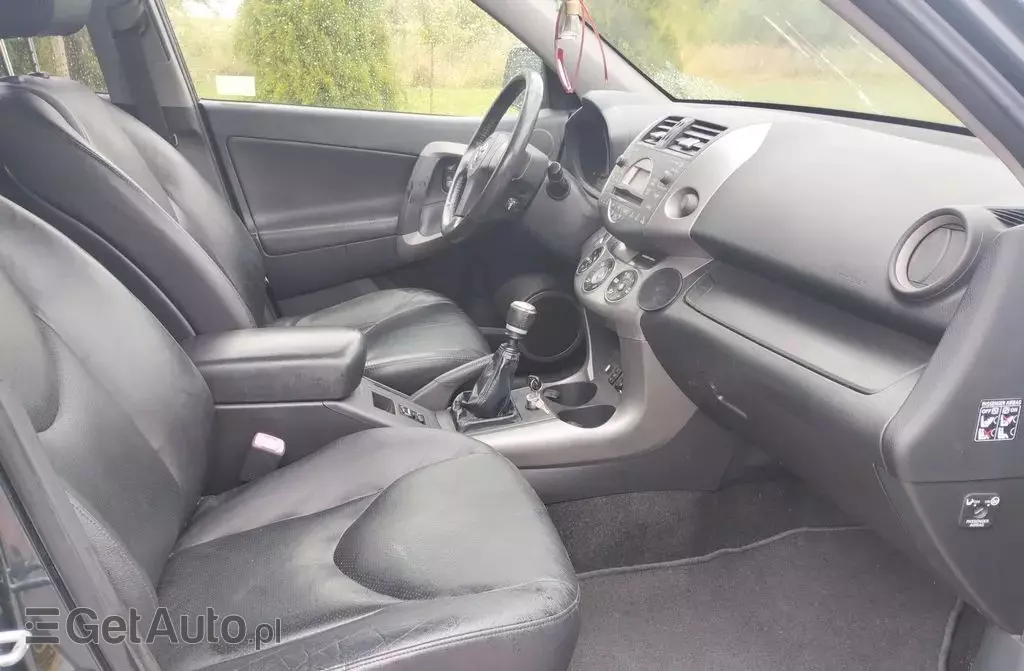 TOYOTA Rav 4 