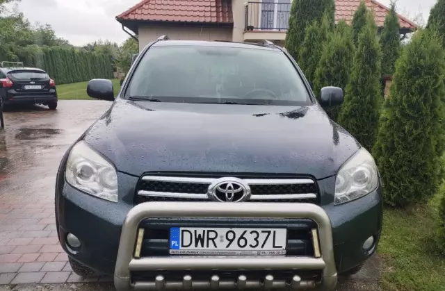 TOYOTA Rav 4 