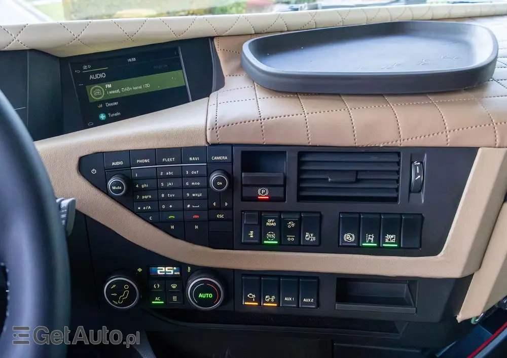 VOLVO VOLVO///FH///500///2018///HDS/// PALFINGER///PK22.001L///PILOT/// ROTATOR///CHWYTAK///OŚ SKRĘTNA/// BADANIE UDT///STAN BARDZO DOBRY/// 