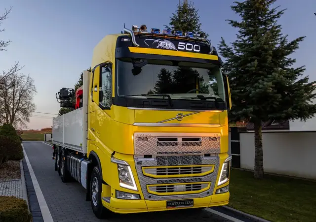 VOLVO VOLVO///FH///500///2018///HDS/// PALFINGER///PK22.001L///PILOT/// ROTATOR///CHWYTAK///OŚ SKRĘTNA/// BADANIE UDT///STAN BARDZO DOBRY/// 