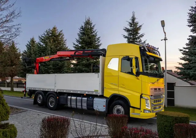 VOLVO VOLVO///FH///500///2018///HDS/// PALFINGER///PK22.001L///PILOT/// ROTATOR///CHWYTAK///OŚ SKRĘTNA/// BADANIE UDT///STAN BARDZO DOBRY/// 