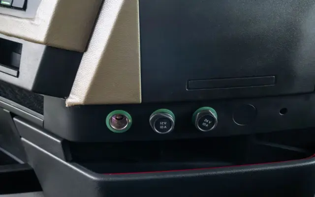 VOLVO VOLVO///FH///500///2018///HDS/// PALFINGER///PK22.001L///PILOT/// ROTATOR///CHWYTAK///OŚ SKRĘTNA/// BADANIE UDT///STAN BARDZO DOBRY/// 