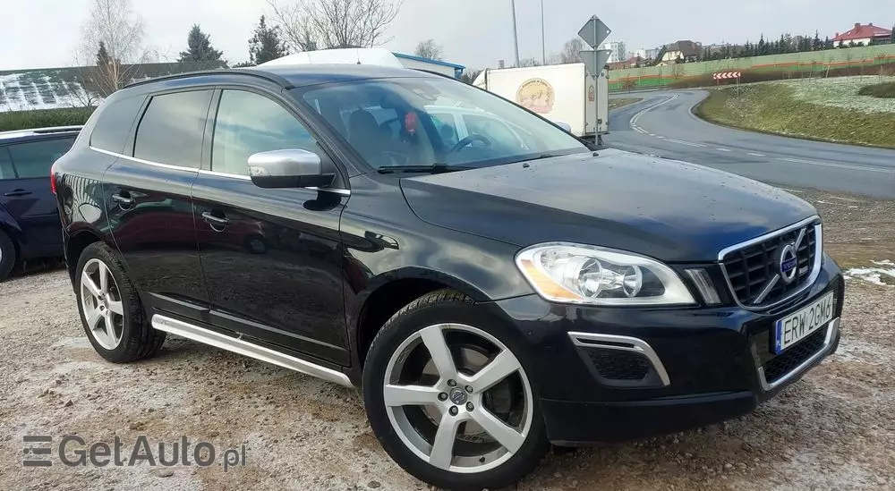 VOLVO XC 60 D3 R-Design