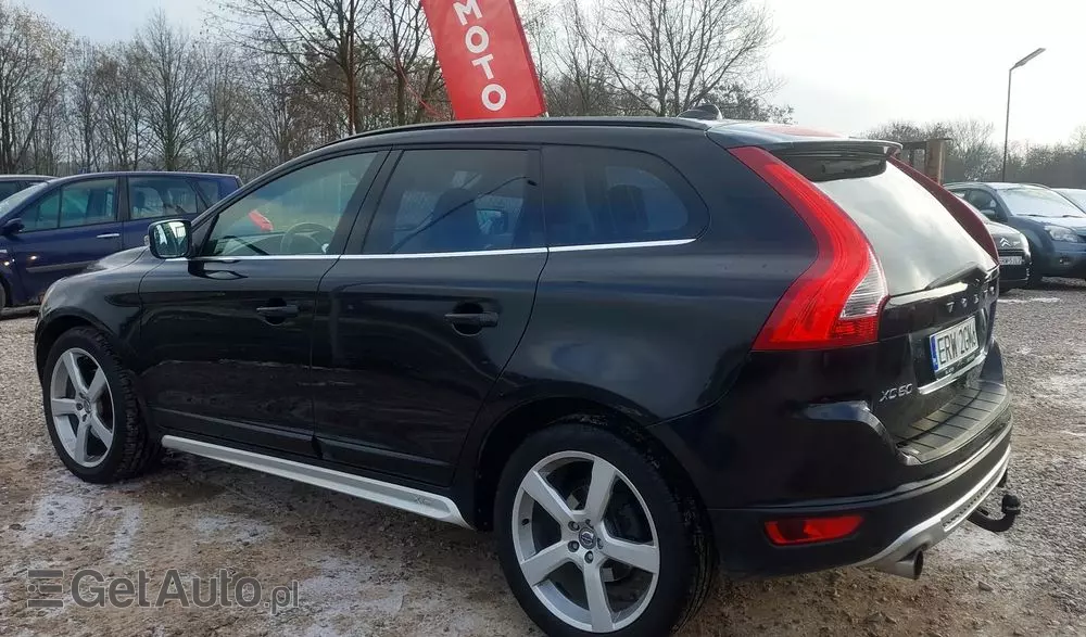 VOLVO XC 60 D3 R-Design