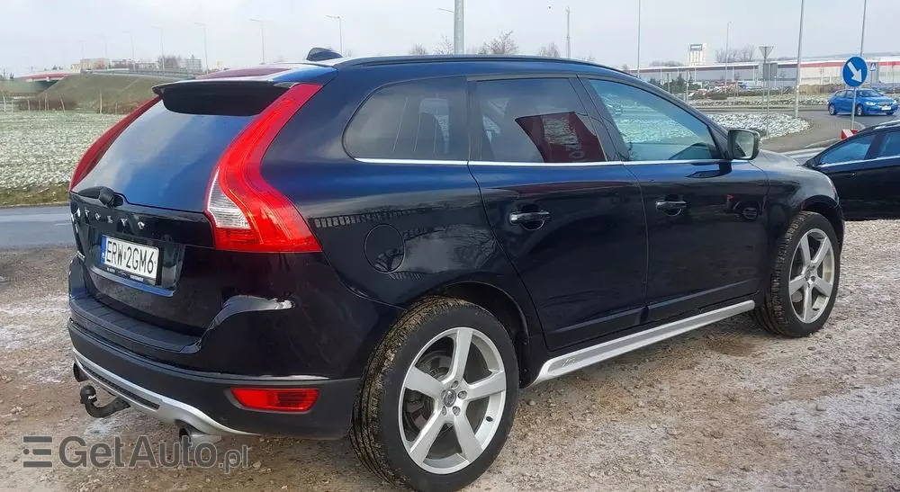 VOLVO XC 60 D3 R-Design