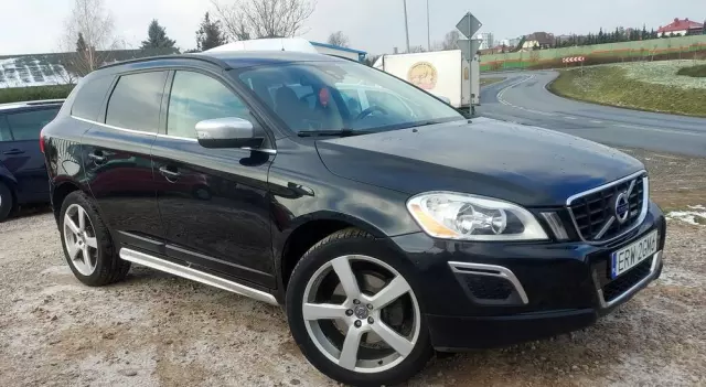 VOLVO XC 60 D3 R-Design