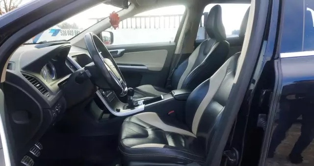 VOLVO XC 60 D3 R-Design