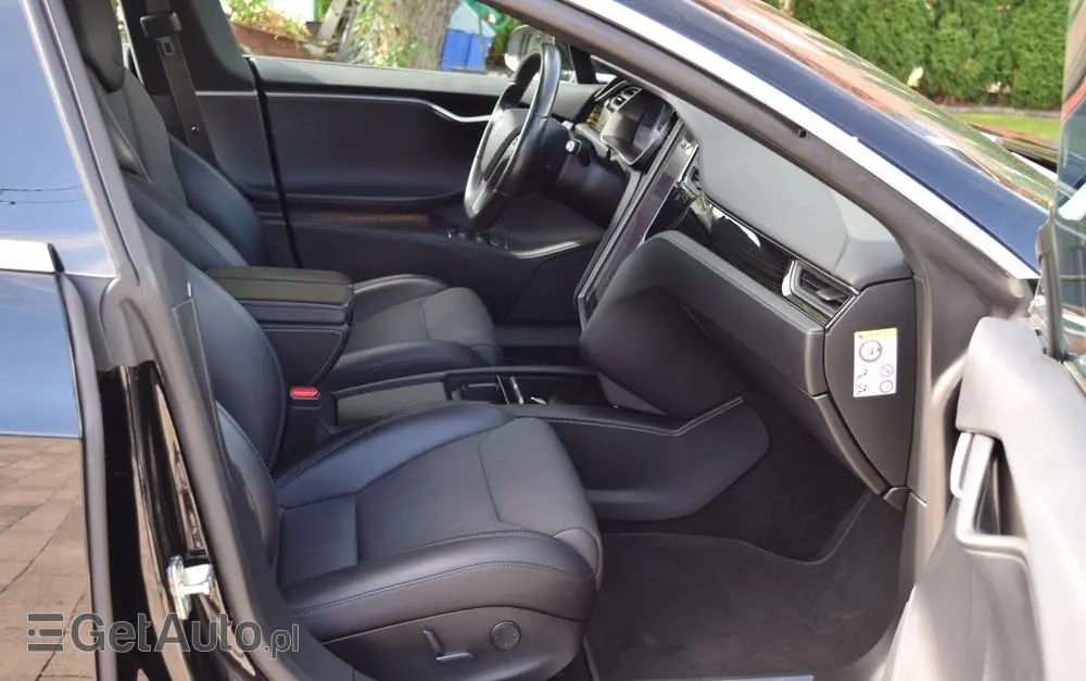 TESLA Model S Long Range Plus