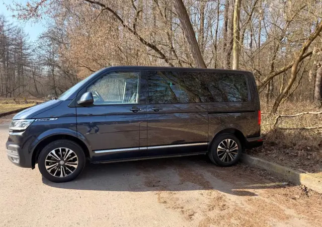 VOLKSWAGEN Caravelle 